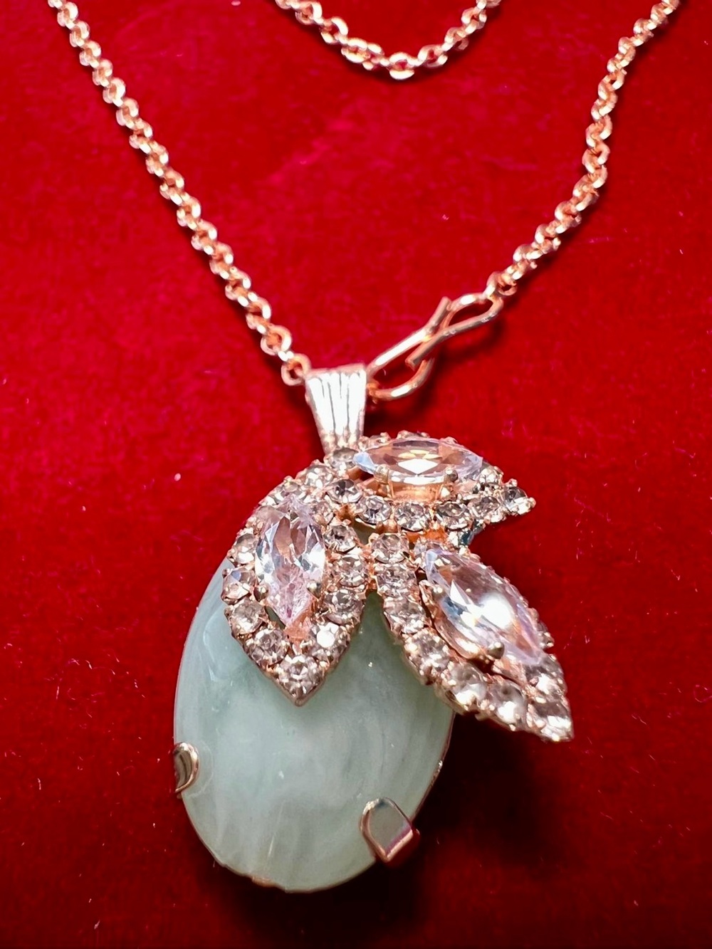 Rose Gold Leaf-Accented Mint Stone Pendant Necklace